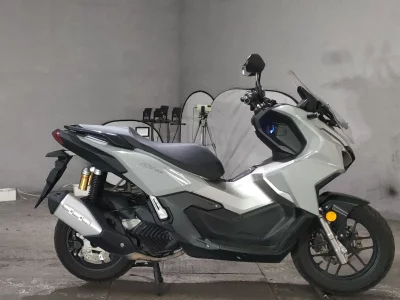 Мотоцикл из Японии Honda ADV160