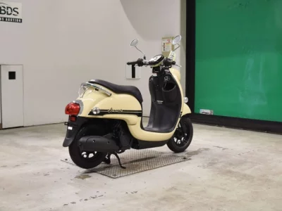 Yamaha VINO-4