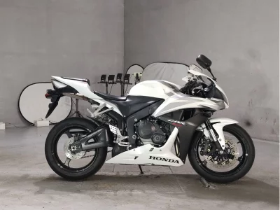 Мотоцикл из Японии Honda CBR600RR