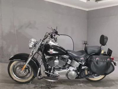 Harley-Davidson HARLEY FLSTC1690