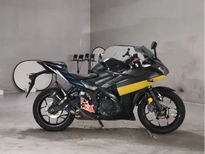 Мотоцикл из Японии Yamaha YZF-R25