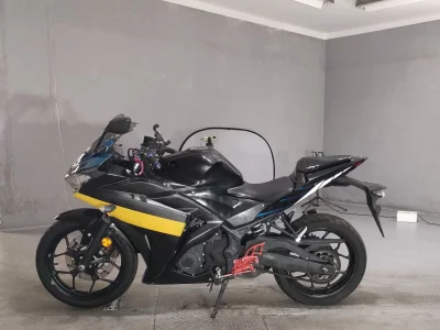 Yamaha YZF-R25