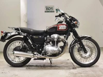 Мотоцикл из Японии Kawasaki W650