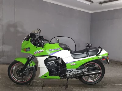 Kawasaki GPZ900R