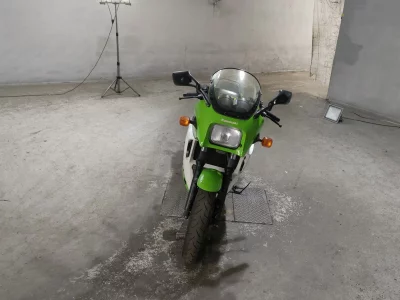 Kawasaki GPZ900R