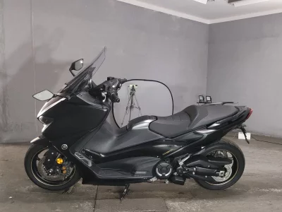 Yamaha T-MAX560