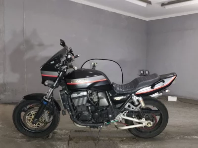 Kawasaki ZRX1100