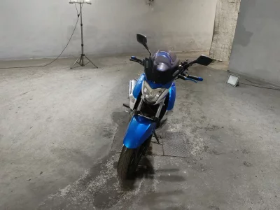 Suzuki GSR250