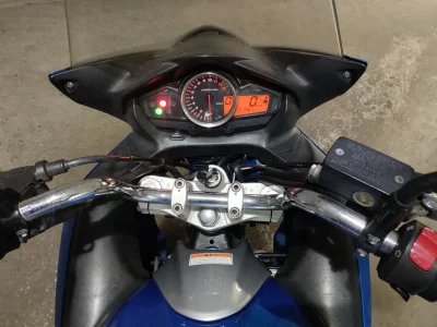 Suzuki GSR250S