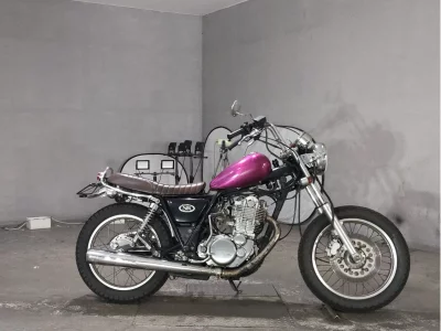 Yamaha SR400-1