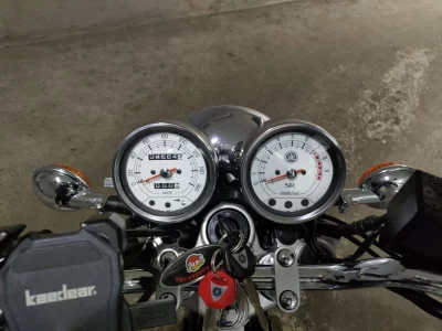 Yamaha SR400-1