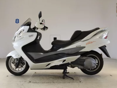 Мотоцикл из Японии Suzuki SKYWAVE 250-3