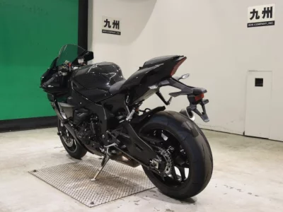 Yamaha YZF-R1