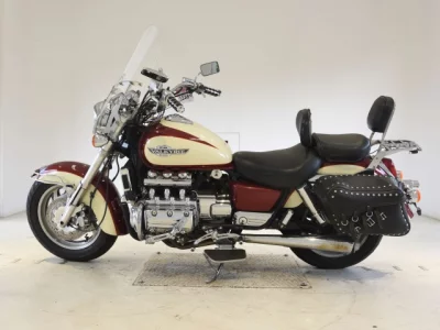 Мотоцикл из Японии Honda VALKYRIE