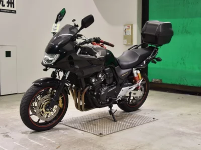 Honda CB400SFV-4 BOLDORABS с аукционов Японии
