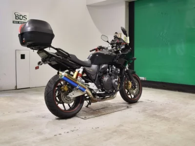Honda CB400SFV-4 BOLDORABS с аукционов Японии
