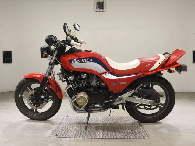 Kawasaki GPZ400  с аукциона в Японии