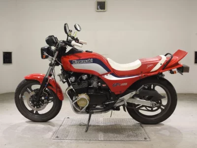 Kawasaki GPZ400