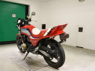 Kawasaki GPZ400