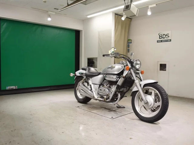 Honda MAGNA 250  с аукциона в Японии