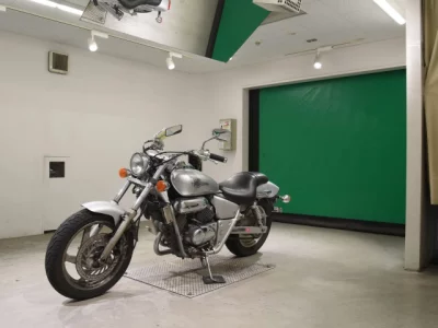 Honda MAGNA 250