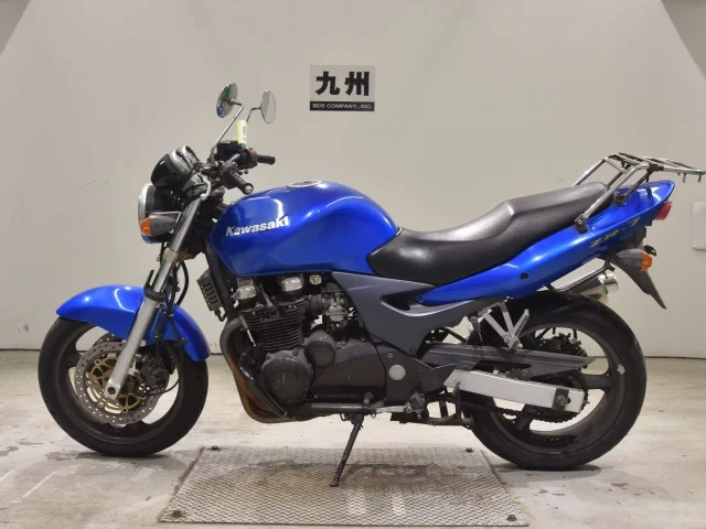 Kawasaki ZR-7  с аукциона в Японии