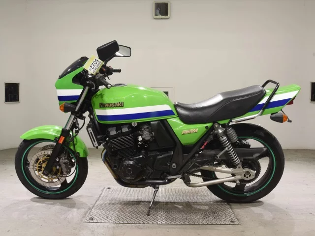 Kawasaki ZRX400  с аукциона в Японии