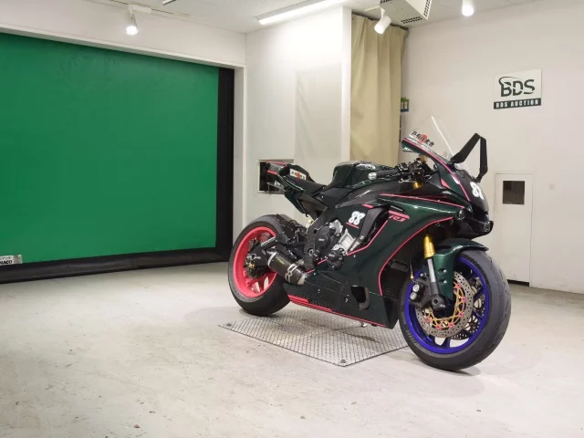 Yamaha YZF-R1  с аукциона в Японии