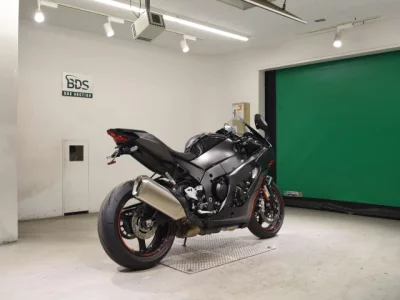 Kawasaki ZX-10RA с аукционов Японии