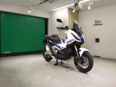 Honda X-ADV750-2
