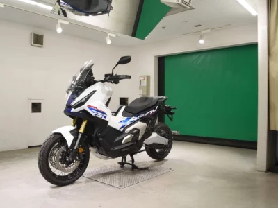 Honda X-ADV750-2