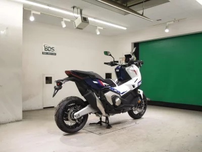 Honda X-ADV750-2