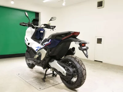 Honda X-ADV750-2