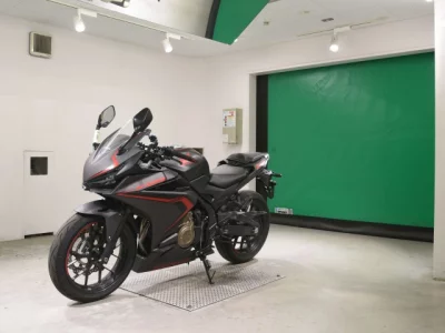 Honda CBR400R