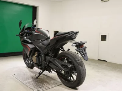 Honda CBR400R