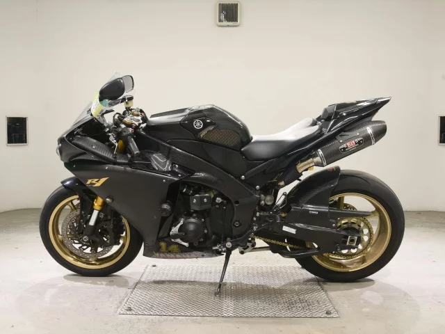 Yamaha YZF-R1  с аукциона в Японии