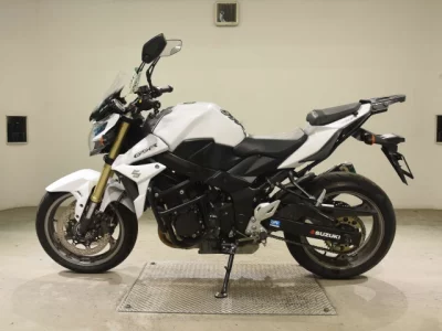 Suzuki GSR750A