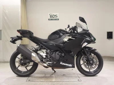Kawasaki NINJA400-2