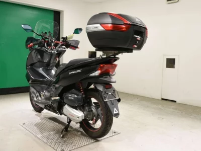 Honda PCX125-2