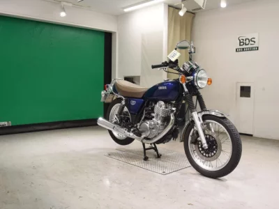 Yamaha SR400-5