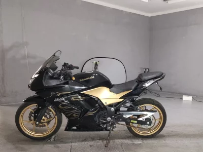 Мотоцикл из Японии Kawasaki NINJA250R