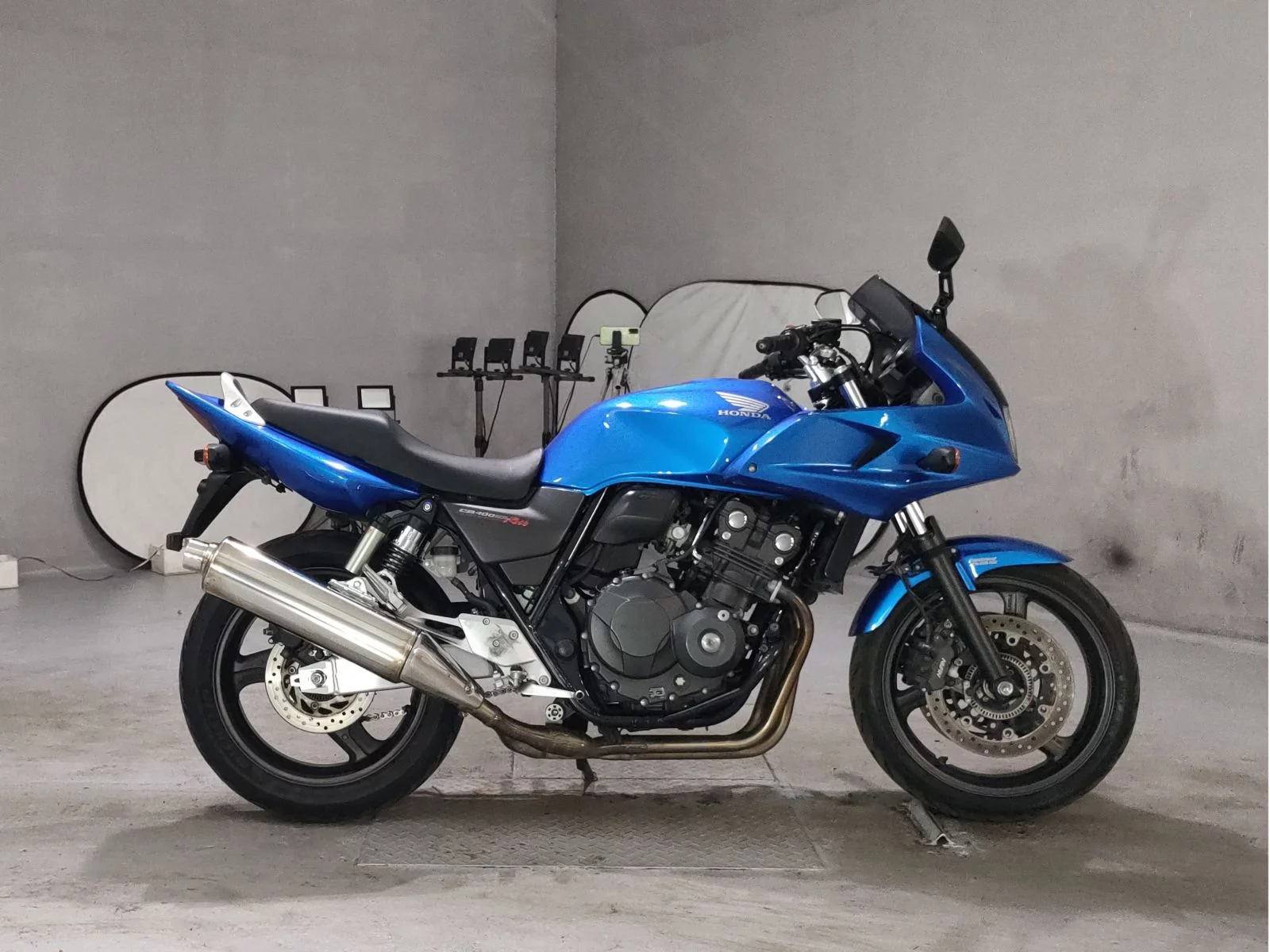 Honda CB400SFV-4 BOLDOR  с аукциона в Японии