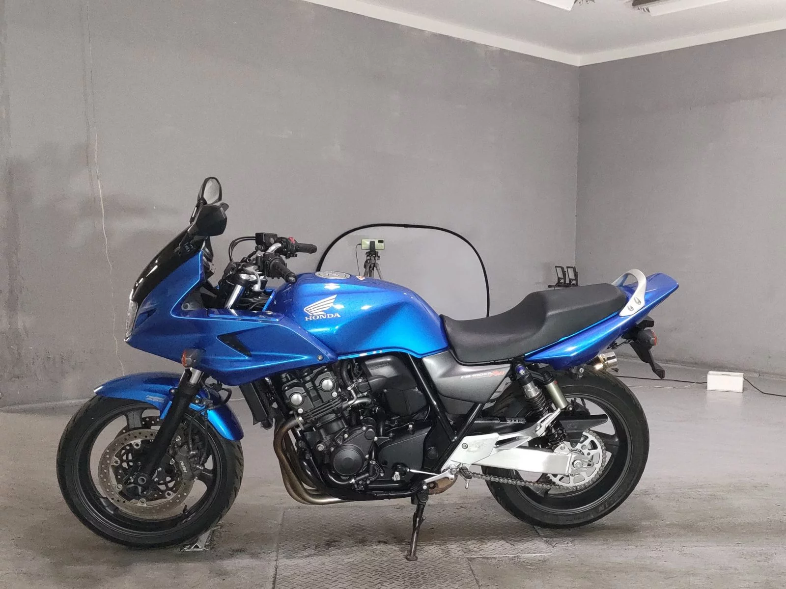 Honda CB400SFV-4 BOLDOR  с аукциона в Японии