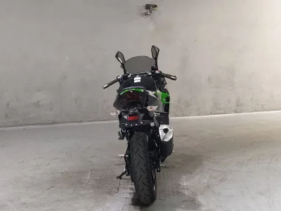 Kawasaki NINJA400