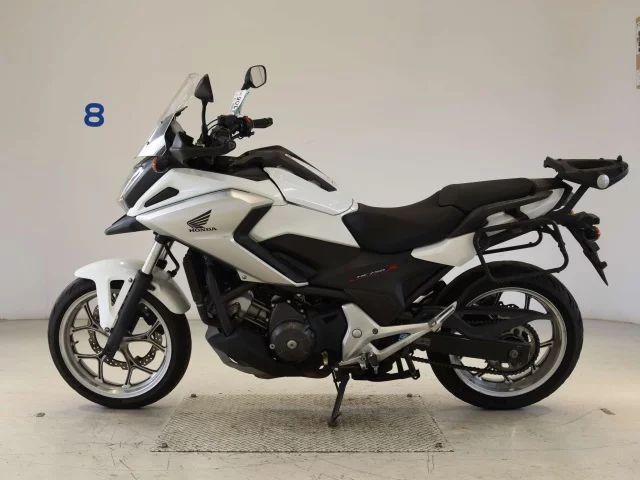 Honda NC750X-2 2019
