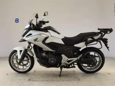 Honda NC750X-2