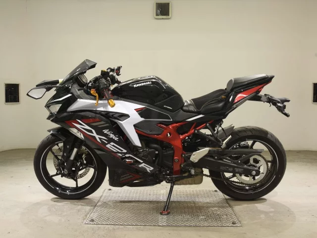 Kawasaki ZX-25R  с аукциона в Японии