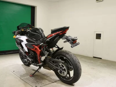 Kawasaki ZX-25R