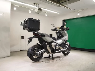 Honda X-ADV750-2