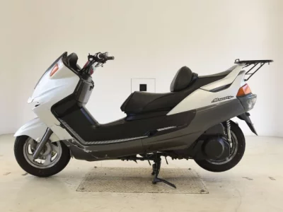 Мотоцикл из Японии Yamaha MAJESTY 250
